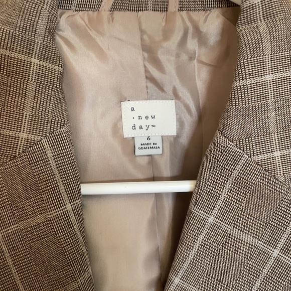 NWOT Perfect Fall Blazer - Picture 3 of 3